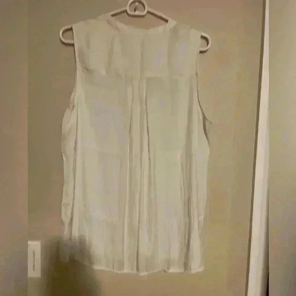 Banana Republic blouse - Picture 3 of 4